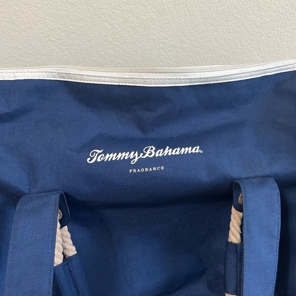 Tommy Bahama Set Sail St Barts Duffle Gym Carry On Travel Bag Navy Blue Rope - Picture 3 of 10